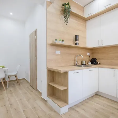 Spacious With 2 Bedrooms In Buda 2a * Budapest