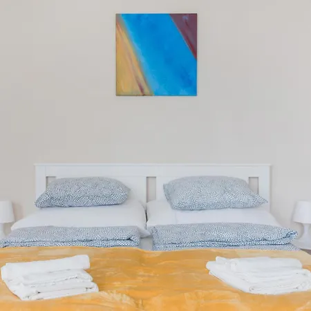 Spacious With 2 Bedrooms In Buda 2a Lejlighed