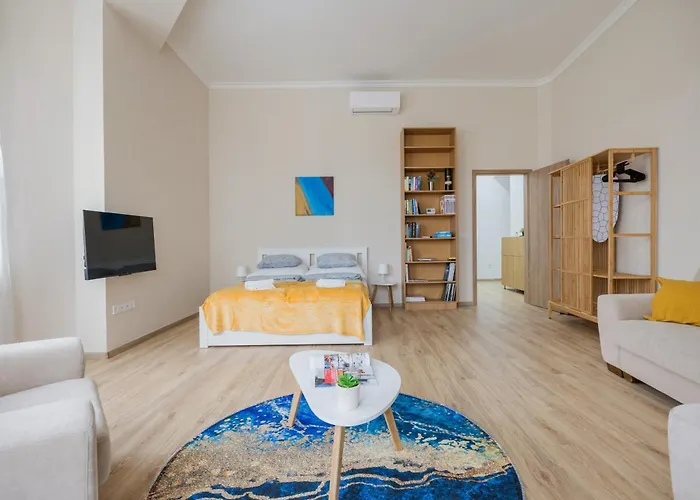 Spacious With 2 Bedrooms In Buda 2a * Budapeste