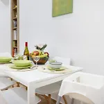 Spacious With 2 Bedrooms In Buda 2a Budapeste