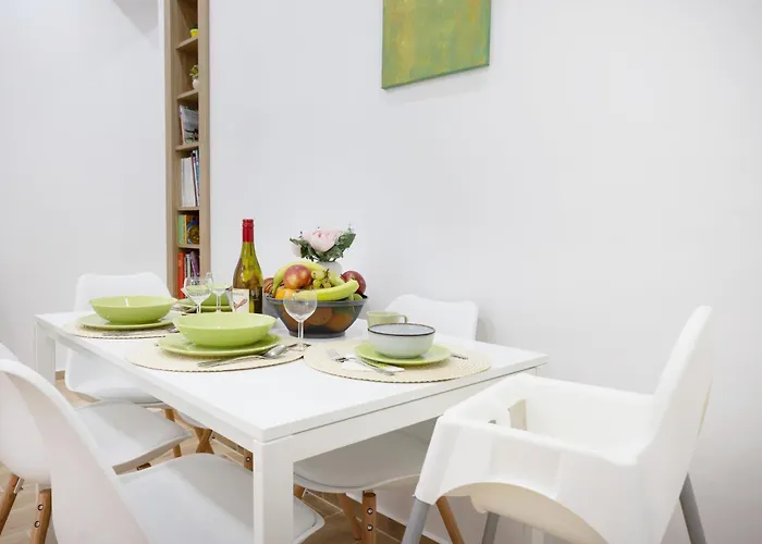 Spacious With 2 Bedrooms In Buda 2a Будапешт